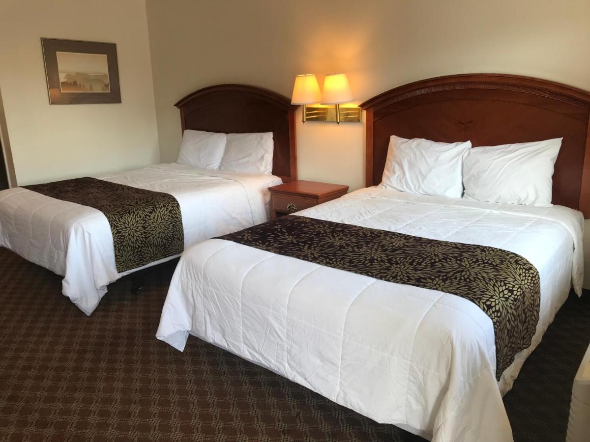 Woodburn Inn Extérieur photo