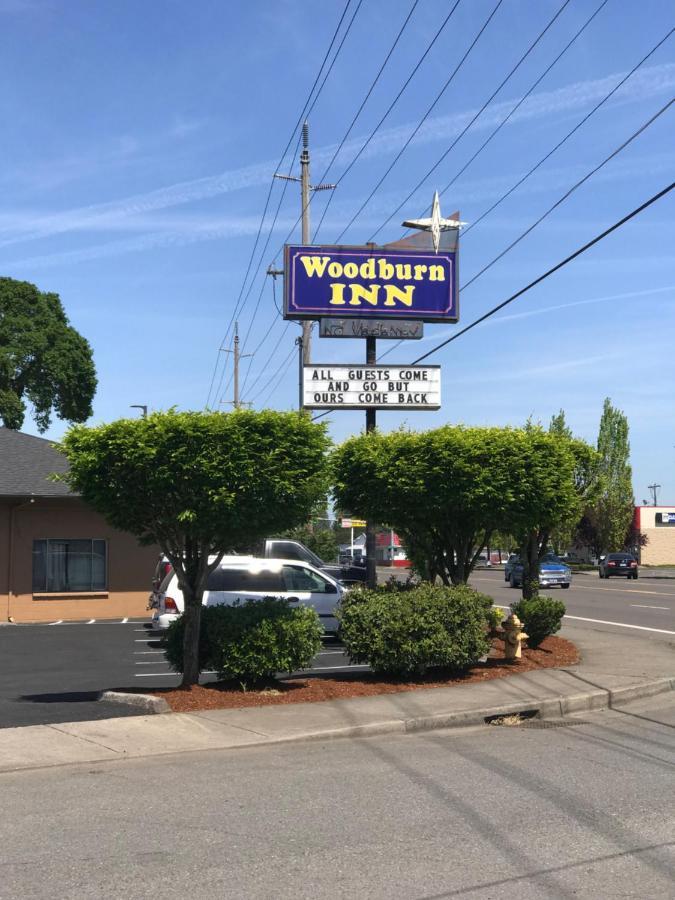 Woodburn Inn Extérieur photo