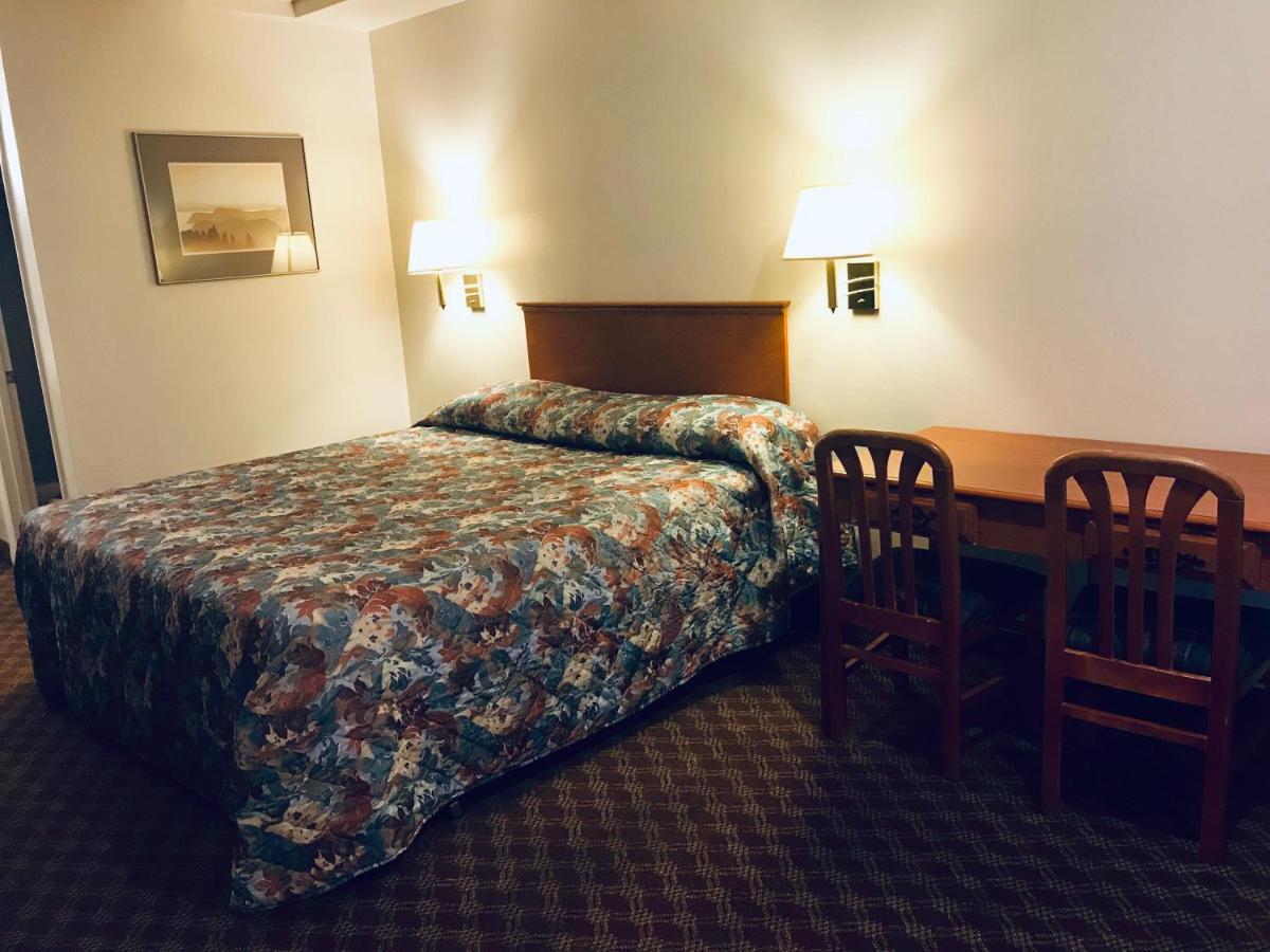 Woodburn Inn Extérieur photo